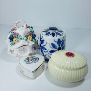 Lote anterior: Lote de 4 Cajas Decorativas de Cerámica Estilo Alhajero