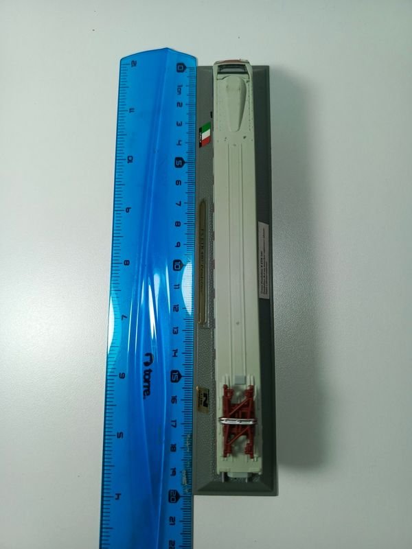 Modelo de Locomotora Italiana Pendolino ETR 480 a Escala - imagen 3