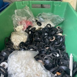 Cajón con Juntas de Apoyo de Válvula y Tornillos de Fijación - imagen 3