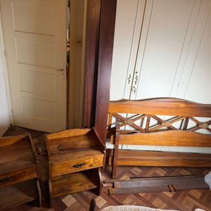 Lote anterior: Juego de Cama de 2 Plazas y Mesas de Luz en Madera Petiribí