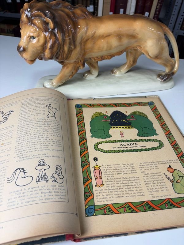 Libro Infantil Ilustrado con Figurita de León - imagen 4