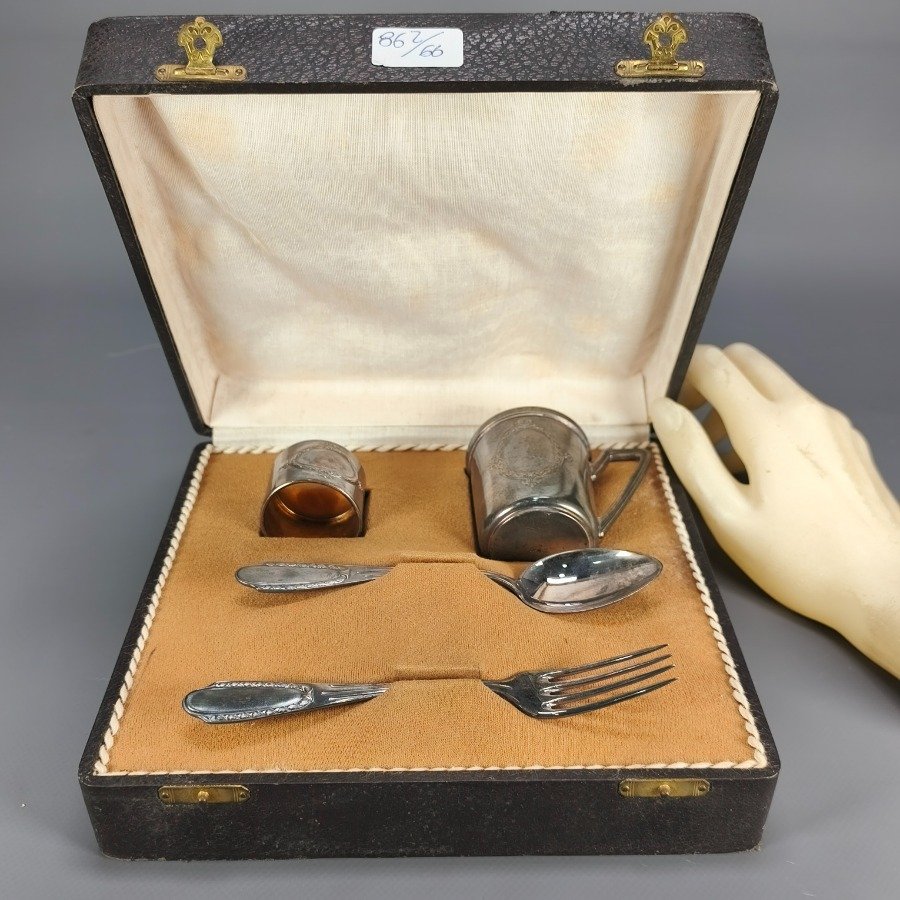Set de comer para niño en su estuche sellado - imagen 11