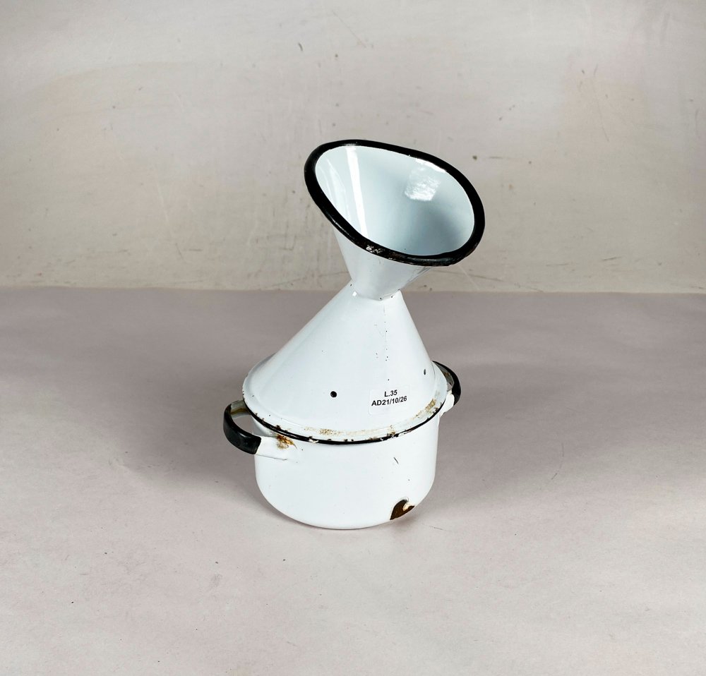 Antiguo Nebulizador Esmaltado Blanco con Detalles Vintage