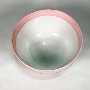 Ensaladera de Porcelana con Flores Rosas y Borde Rosa - imagen 2