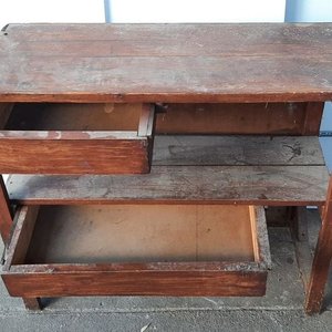 Escritorio de Madera con Estantes y Dos Cajones - imagen 2