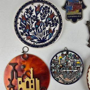 Lote de Piezas Decorativas Temáticas de Jerusalén y Manos de Fátima - imagen 2