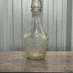 Licorera Decantador de Vidrio con Tapa y Relieve - imagen 6
