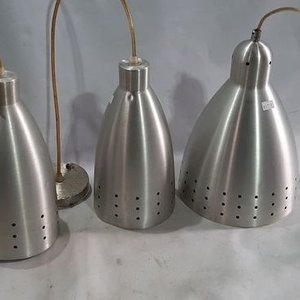 Lote siguiente: 3 Colgantes de Luz de Aluminio Estilo Moderno