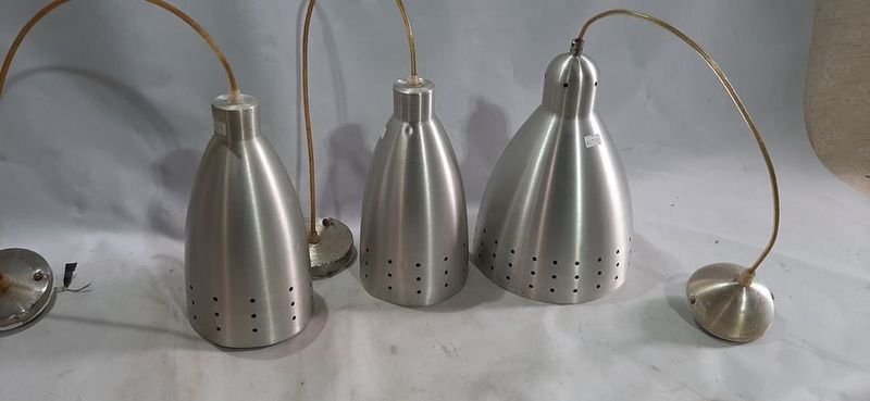 3 Colgantes de Luz de Aluminio Estilo Moderno