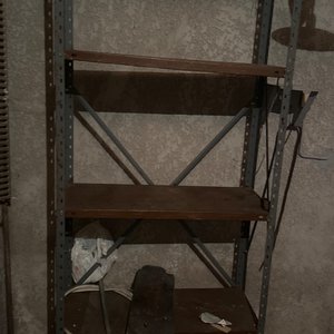Lote siguiente: Estantería Metálica Industrial de 5 Niveles