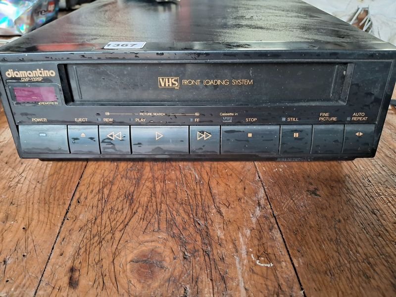 Reproductor de cintas VHS y accesorios - imagen 2