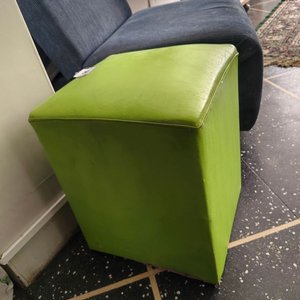 Puff Cubo Verde Tapizado - imagen 2
