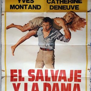 Lote siguiente: Poster Original "El Salvaje y la Dama" (1975) con Yves Montand y Catherine Deneuve