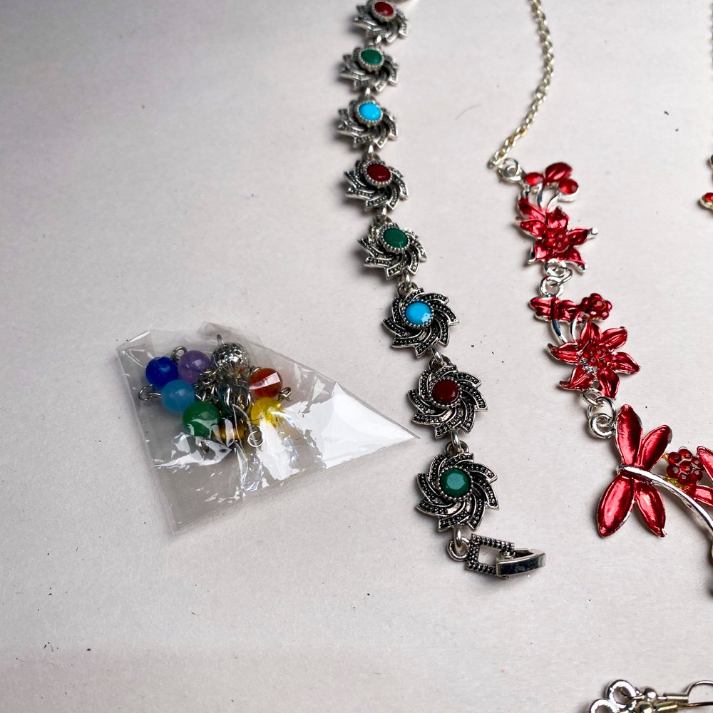 Bijoutería variada: pulseras, llaveros y más - imagen 5