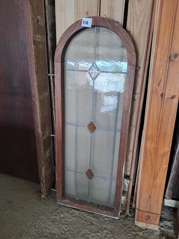 Lote anterior: Vitral de cedro con ventana fija de 1/2 punto