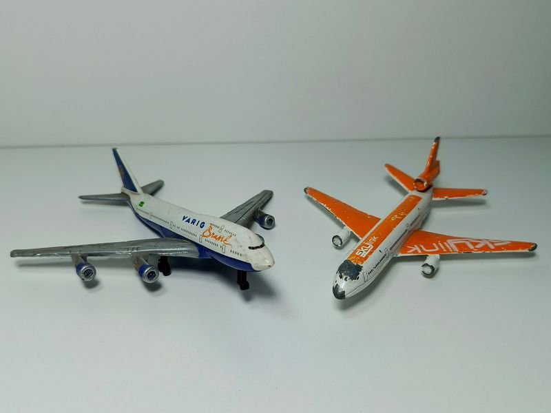 Lote anterior: Juguetes a escala metálicos de aviones Varig Brasil y Skylink
