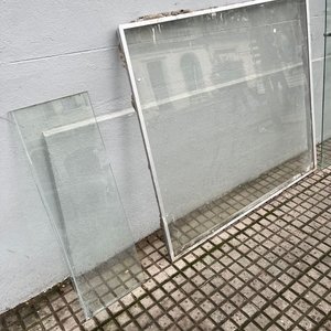 Puerta de Vidrio y Mampara de Aluminio - imagen 6