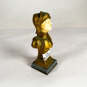 Busto en Bronce y Marfil de Guerrero con Armadura - imagen 2