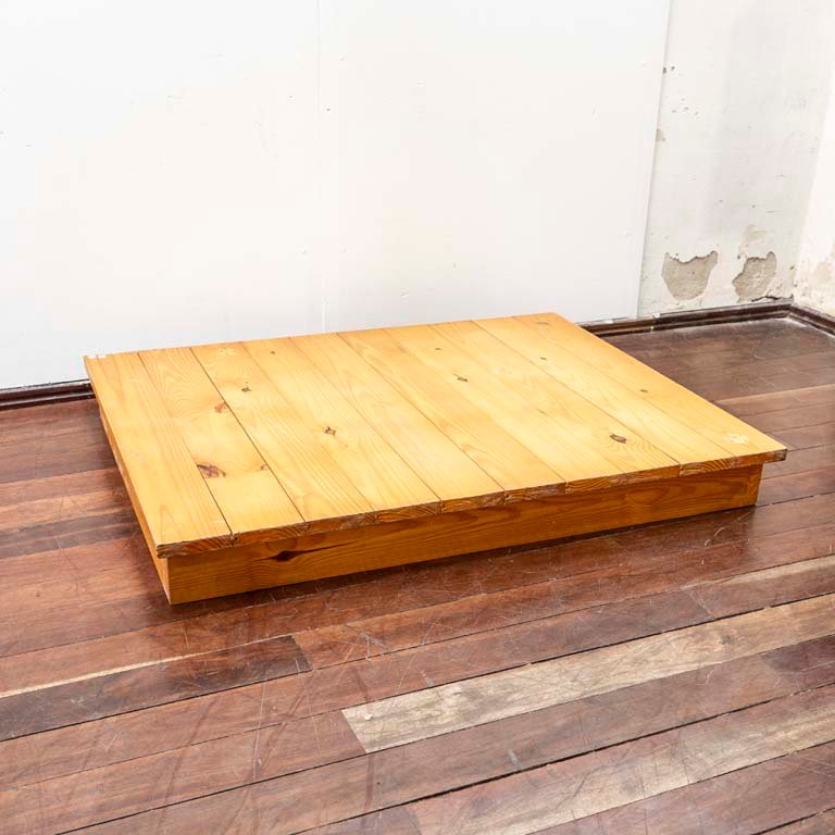 Item 2106670 - Image 0