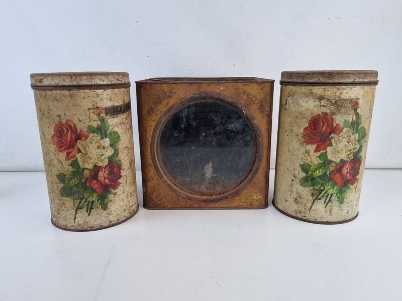 Lote siguiente: Latas antiguas y vintage