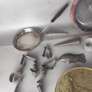 Lote de Cortantes y Moldes de Cocina Metálicos - imagen 2