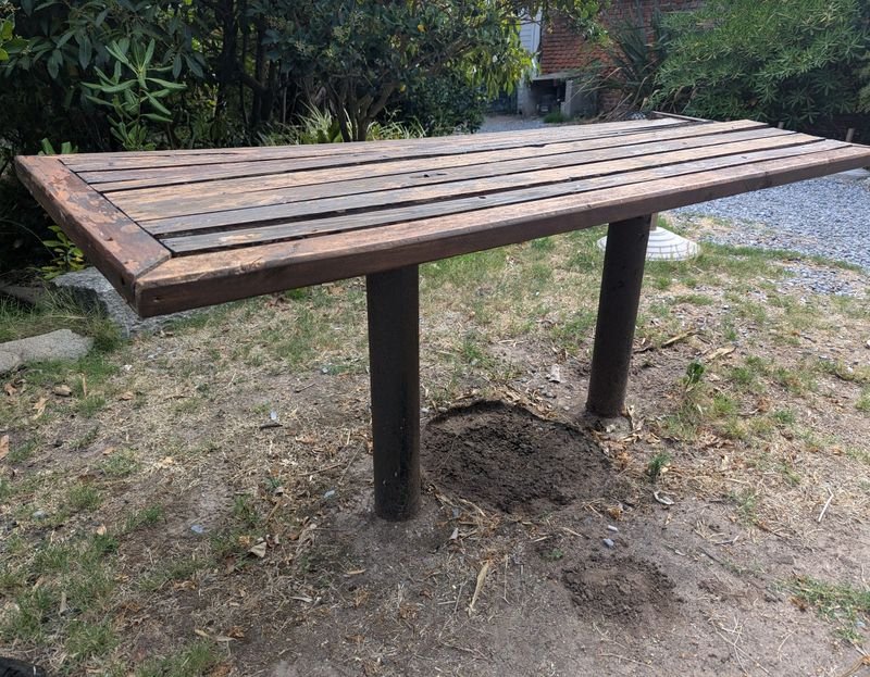 Mesa y banco de madera para exterior - imagen 15