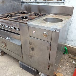 Cocina Industrial de Acero Inoxidable con 4 Hornallas, Horno y Plancha - imagen 5
