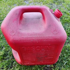 Bidón de Gasolina Rojo Plástico - imagen 1