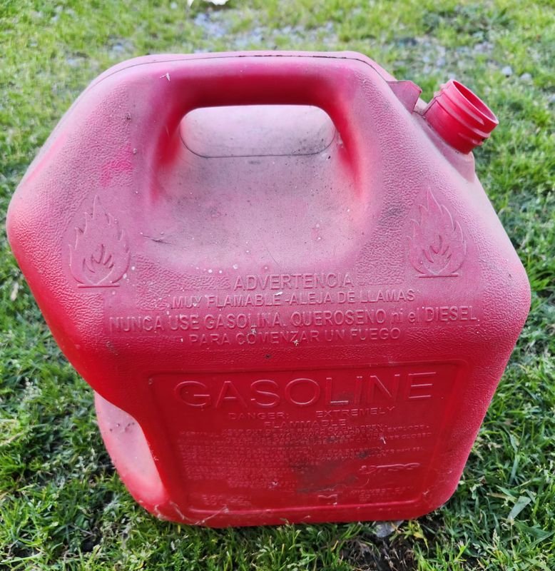 Bidón de Gasolina Rojo Plástico