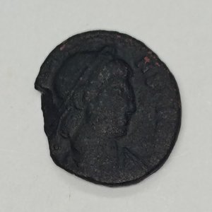Moneda Romana Follis Constante o Constancio II - 2.5g - imagen 4