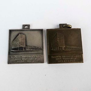 Dos Medallas Uruguay Banco Hipotecario 1957 Plata y Bronce - imagen 1