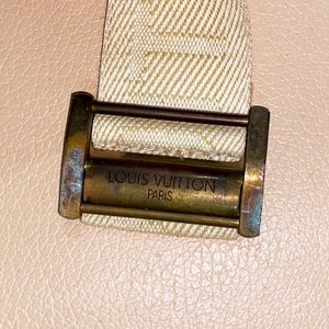 Valija grande dice Louis Vuitton falta manija y tiene algun detalle 78 x 28 cm - imagen 7