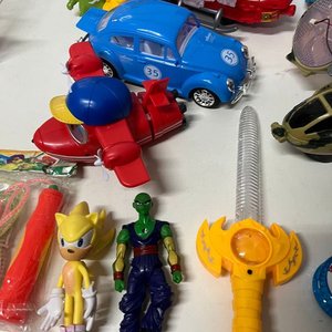 Lote de Juguetes: Princesa, Pistola, Auto, Helicópteros, Burbujero y Más - imagen 12