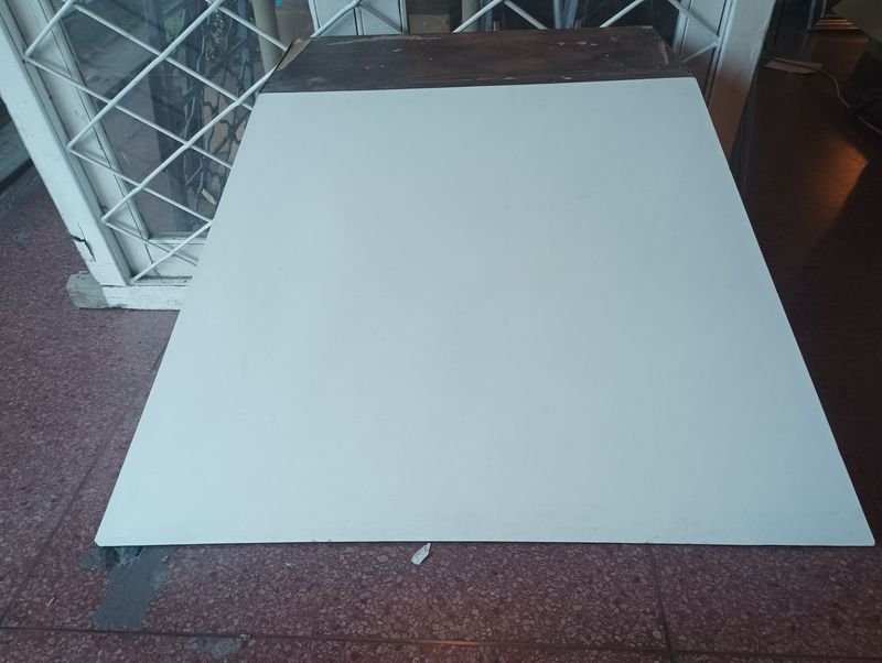 Exhibidor y campana de madera para exhibición - imagen 2