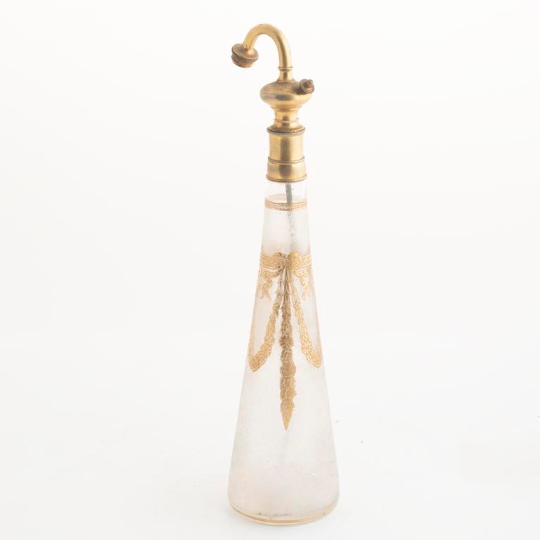 Perfumero Antiguo de Cristal con Esmalte Dorado y Puntero Metálico
