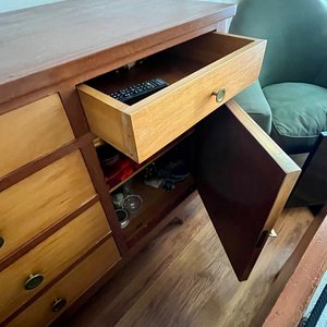 Cómoda Estilo Americano con 6 Cajones y 1 Puerta - imagen 7