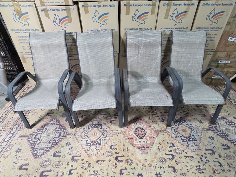 Set de 4 Sillones de Exterior con Estructura Metálica y Asiento de Malla
