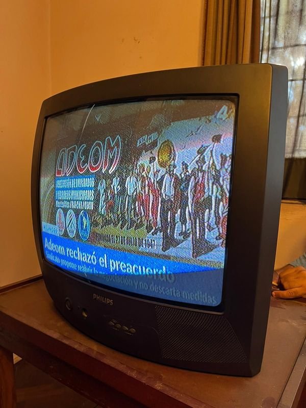 TV Philips Antigua Funcionando - Electrodomésticos - imagen 3