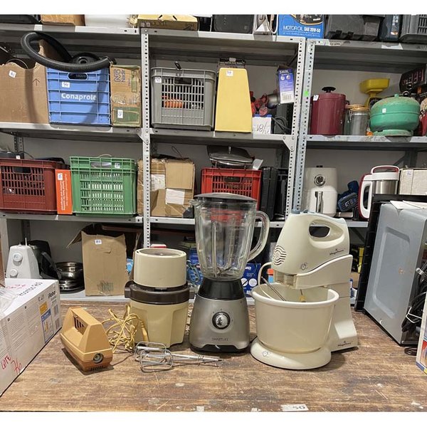 Lote de Electrodomésticos: Licuadora, Juguera, Plancha y Batidora
