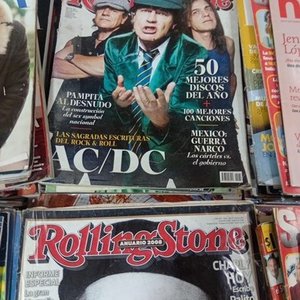 Lote de Revistas Varias: Rolling Stone, People, Paula y Más - imagen 8