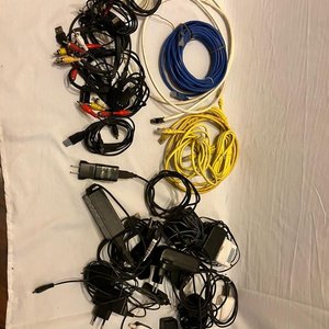 Lote siguiente: Lote de Cables y Cargadores para Electrónica Variada