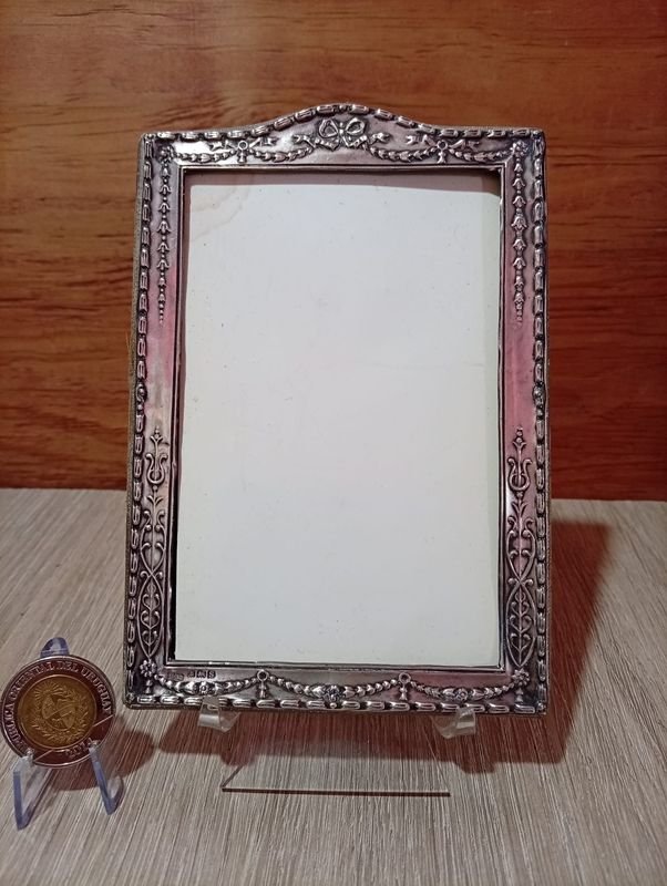 Portarretratos Antiguo con Sello, Sin Vidrio - 16x11 cm