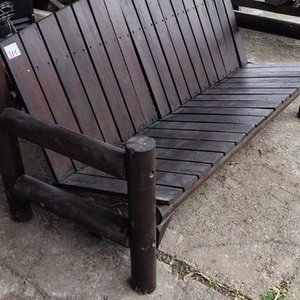 Sillón Rústico de Madera Oscura - imagen 4