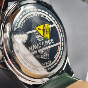 Reloj NAVIFORCE para Hombre con Malla Verde en Eco-cuero - imagen 3