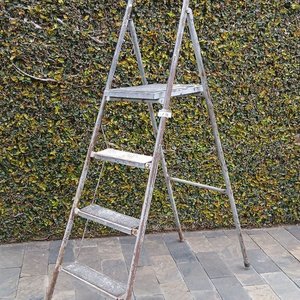 Escalera Tijera Metálica Plegable de 4 Escalones - imagen 3