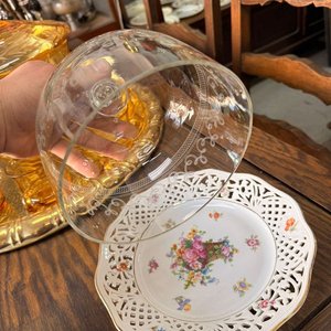 Quesera Alemana Schumann Arzberg Bavaria Porcelana Calada Floral Dorada - imagen 3
