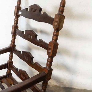 Sillón Mecedora Estilo Provenzal de Madera Oscura - imagen 2