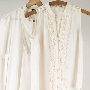 Par de Blusas Blancas Forever 21 Talle S - imagen 2