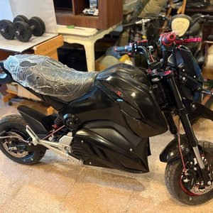 Lote anterior: Moto Eléctrica Negra Deportiva