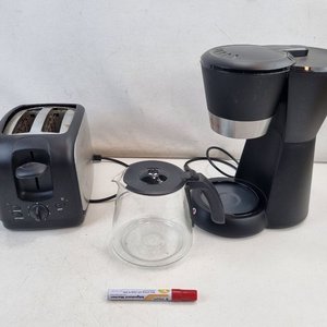 Lote de 5 Pequeños Electrodomésticos: Cafetera, Licuadora, Tostadora y Vaporizador - imagen 8